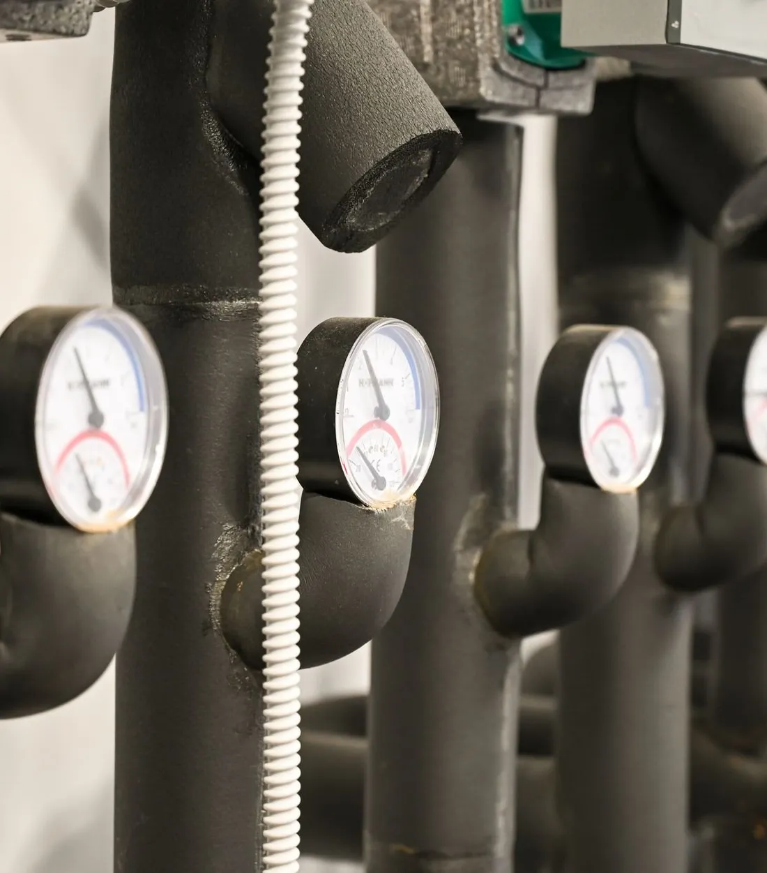 Refrigerant lines